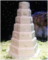/album/eskuvoi-tortak/ivoryflowersweddingcake-jpg/